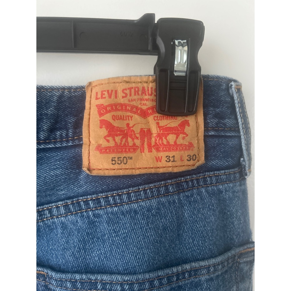 Levis 550 Relaxed Fit Jeans Mens 31x30 Medium Wash Blue Denim Tapered Leg - Picture 4 of 4